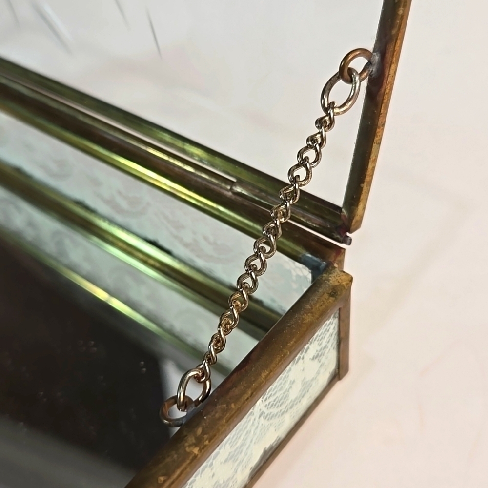 Vintage Etched Glass Jewelry Trinket Box Hinge-Lid Lace Gold Frame Shabby Chic - Picture 4 of 11